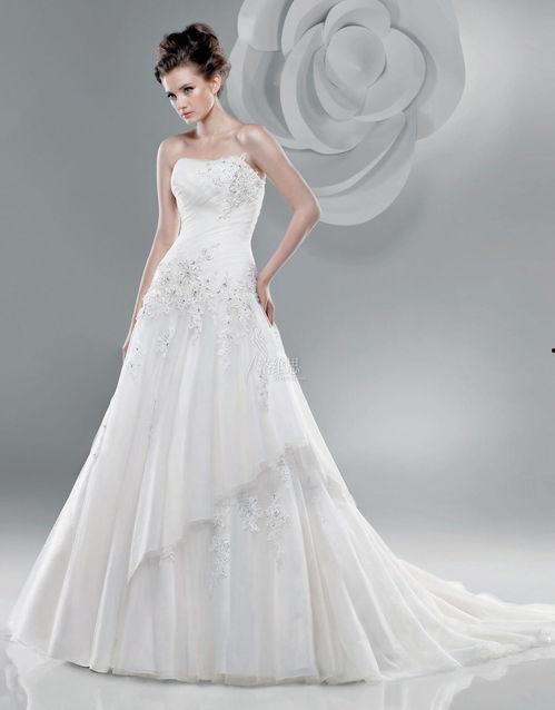 婚纱照礼服图片,演绎浪漫爱情瞬间